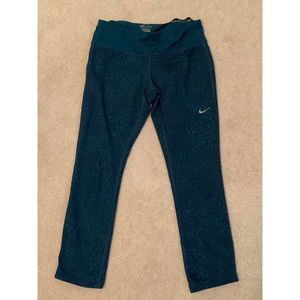 NIKE Dri-fit Women’s size Small Capri Leggings